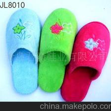 瘋狂熱買(mǎi)之中的珊瑚絨家居時(shí)尚拖鞋 熱賣(mài)產(chǎn)品推薦供應(yīng)圖片,瘋狂熱買(mǎi)之中的珊瑚絨家居時(shí)尚拖鞋 熱賣(mài)產(chǎn)品推薦供應(yīng)圖片大全,青島共隆鞋業(yè)-2-