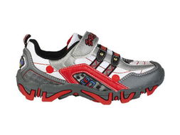 福建省南安市三鑫鞋業(yè)產(chǎn)品展覽 匠心鑄就品質(zhì)，創(chuàng)新引領(lǐng)時尚